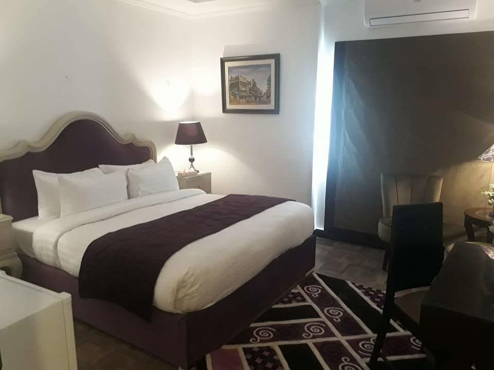 Maisonette Hotel & Apartments Lahore Luaran gambar