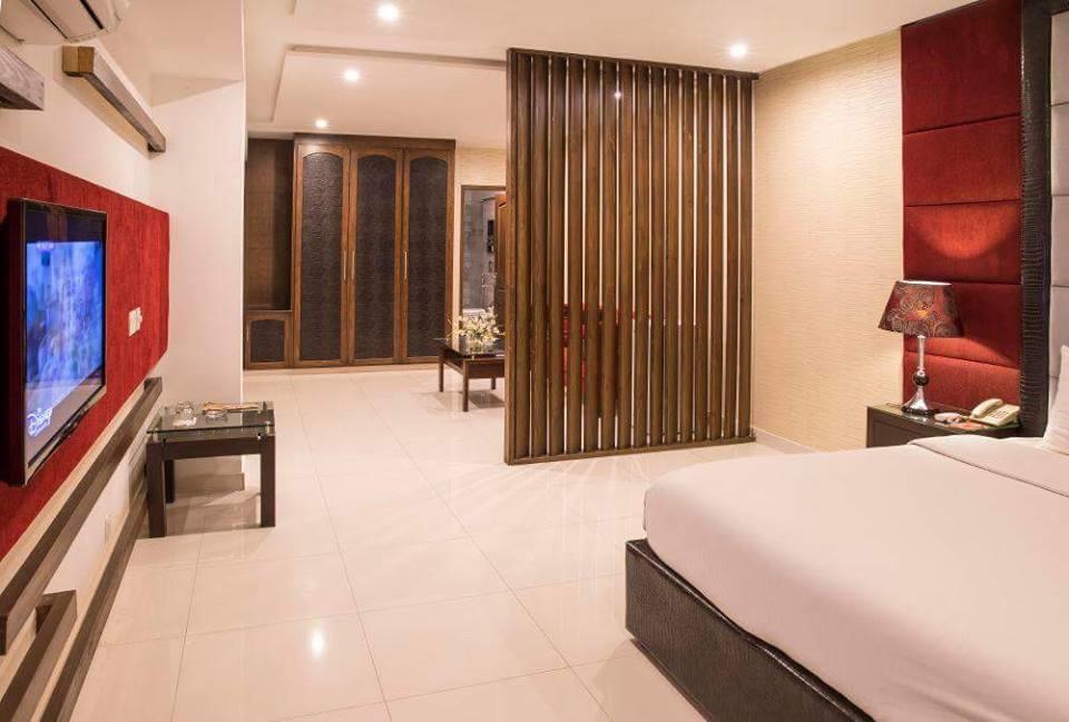 Maisonette Hotel & Apartments Lahore Luaran gambar