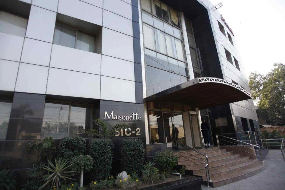 Maisonette Hotel & Apartments Lahore Luaran gambar